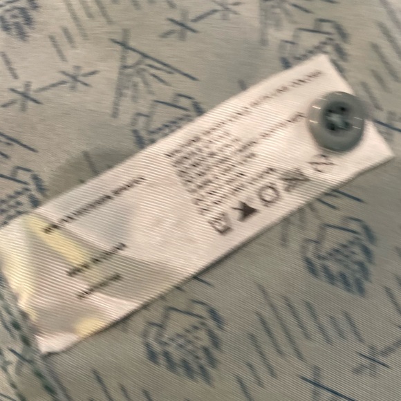 Mountains & Isles | Large | Moisture Wicking | Casual Button Down - Picture 15 of 15